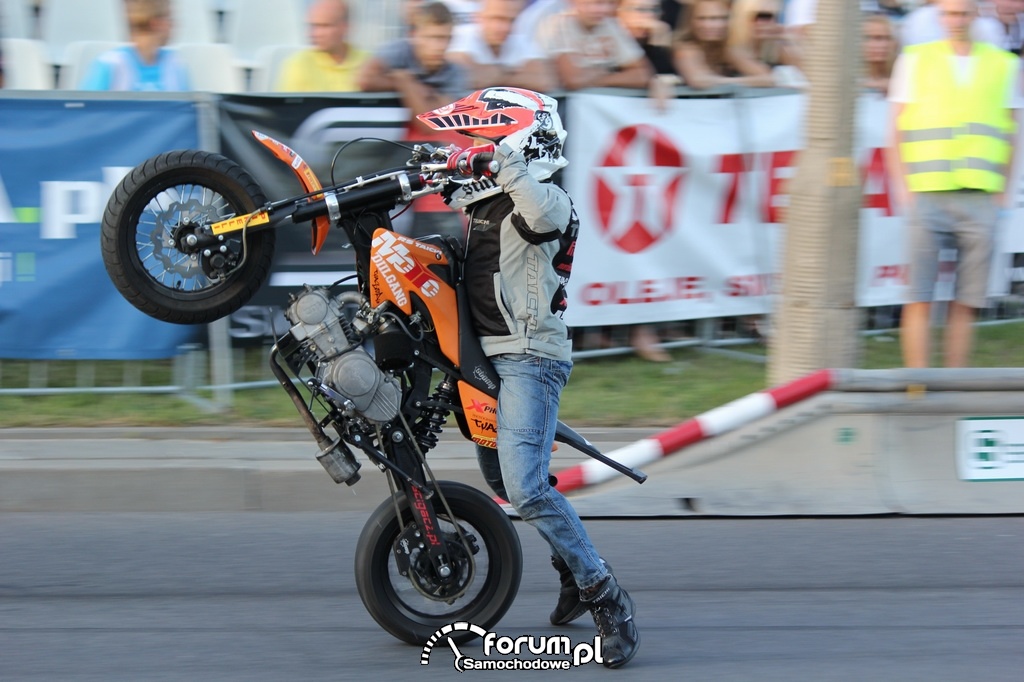 Emocjonujący DRIFTING na dachu Galerii Warmińskiej w Olsztynie