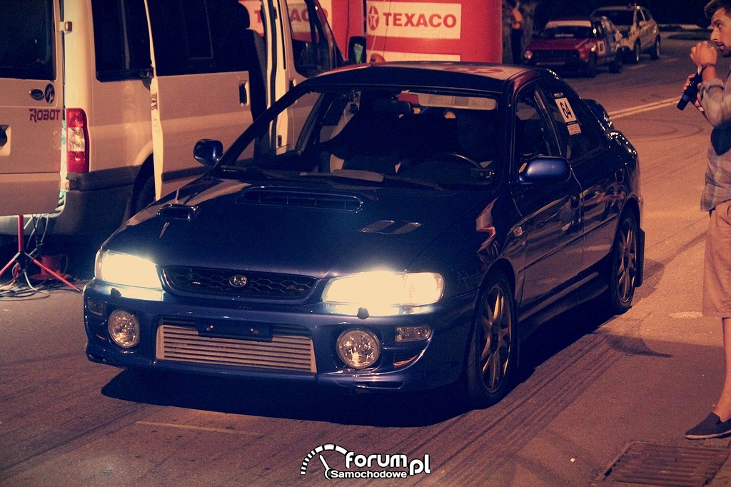 Subaru Impreza SRT, wyścigi równoległe zdjęcie Night
