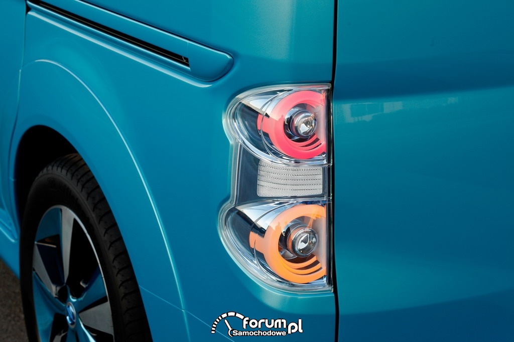 Nissan e-NV200 - tylna lampa