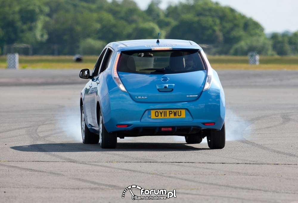 Nissan LEAF, bicie rekordu prędkości na wstecznym