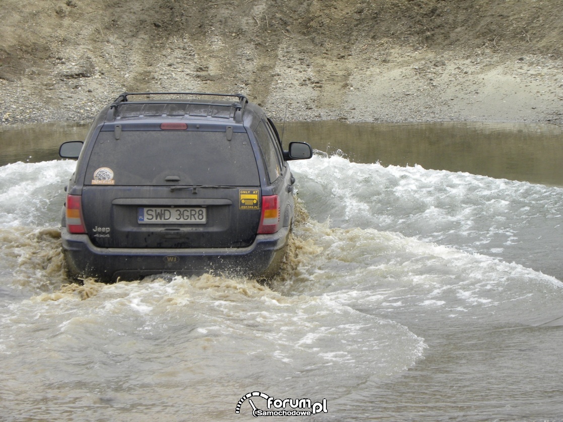Brodzenie w wodzie, Jeep Grand Cherokee