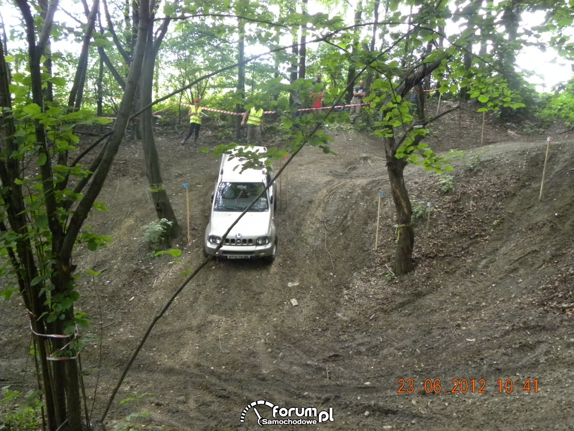 Suzuki Jimny w terenie