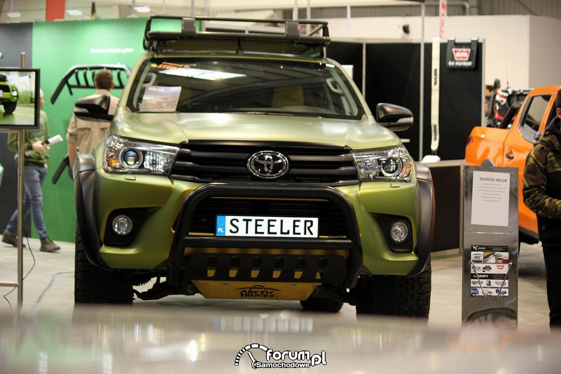 Toyota Hilux, przód