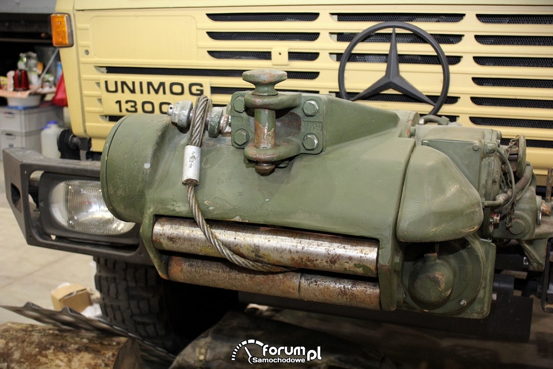 Wyciagarka, Mercedes Unimog 1300L