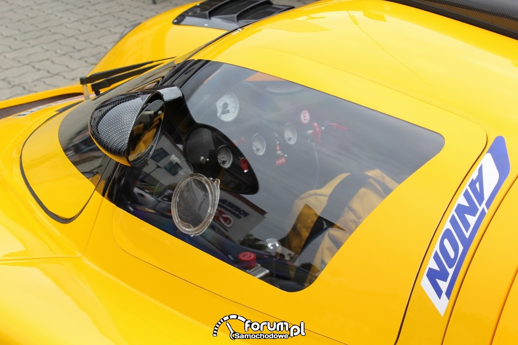 Ultima GTR, wnętrze