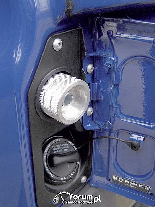 Mercedes Sprinter LGT, miejsce tankowania gazu obok wlewu paliwa