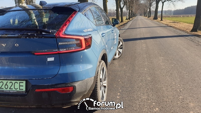 Volvo C40 Recharge Twin o mocy 408KM i 660Nm, 15