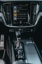 Volvo V60 D4 190KM R-Design, multimedialny wyświetlacz na środkowej konsoli