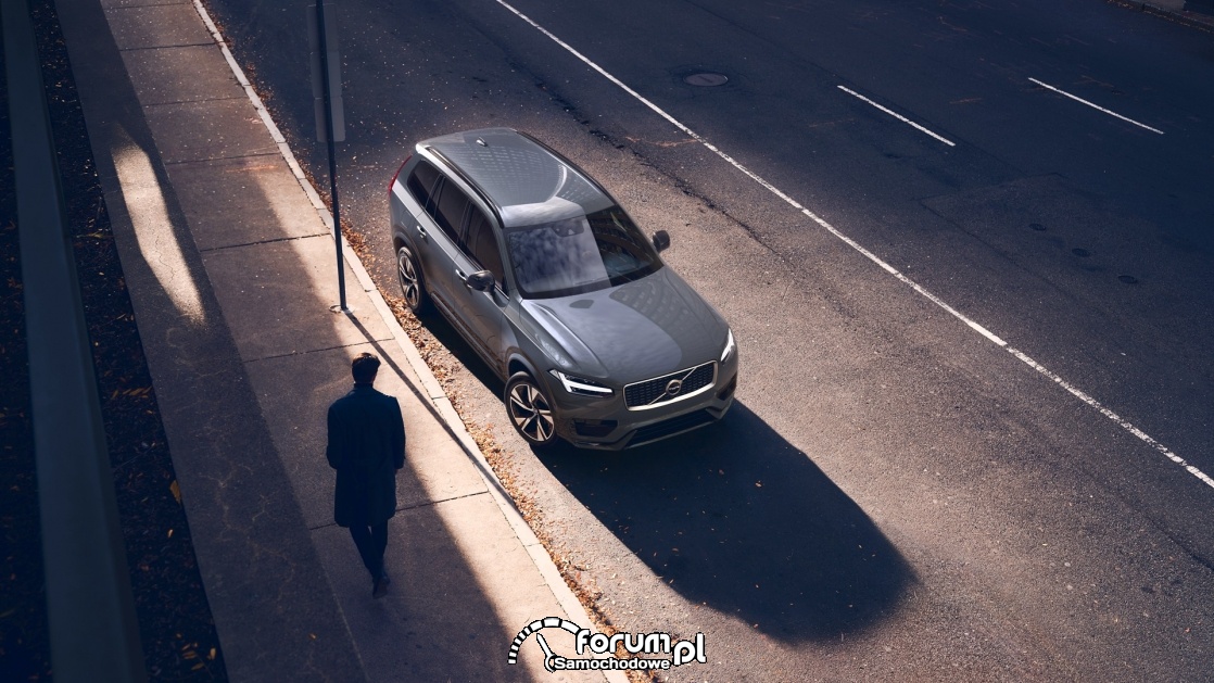 Volvo XC90 B5 R-Design 7 osobowy, widok z góry