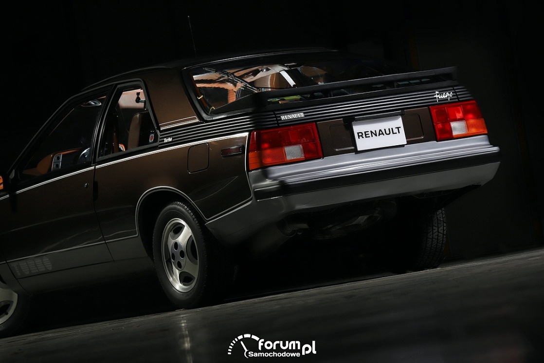 Renault FUEGO Turbo USA, tył. 1982 rok