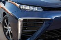 Toyota Mirai, przednie światła LED