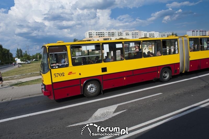 Ikarus 280T - autobus 16,5-metrowy przegubowy, wysokopodłogowy