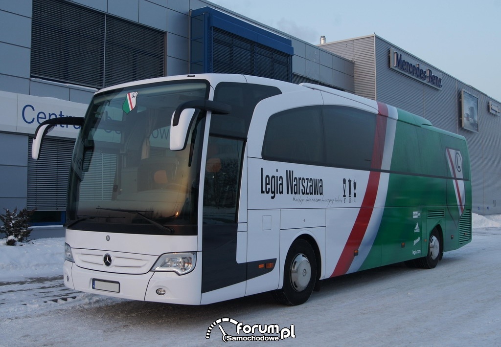 Autobus Mercedes-Benz Travego dla klubu Legia Warszawa