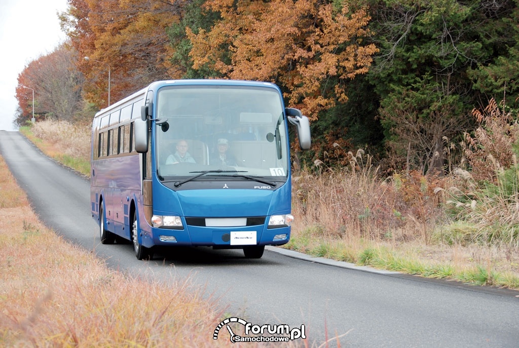 Mitsubishi Fuso, Autobus