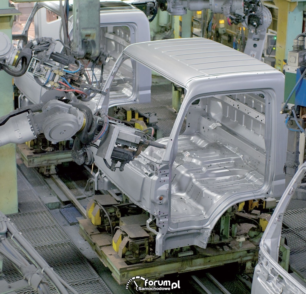 Mitsubishi Fuso, jak powstaje kabina