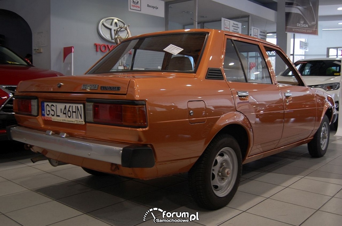 37 letnia Toyota Corolla - długowieczność japońskiego kompaktu