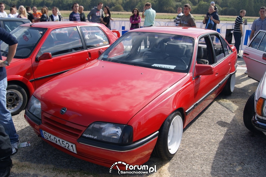 Opel Omega - poszerzone nadkola