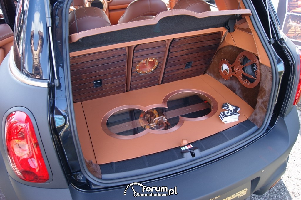 Mini countryman, zabudowa bagażnika Car Audio