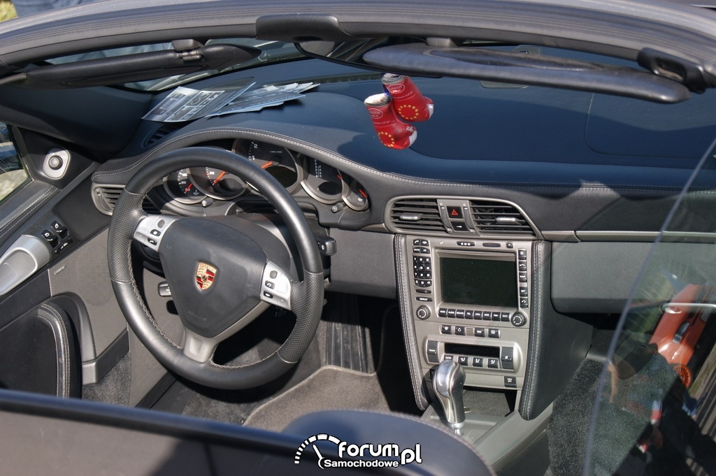 Porsche Carrera, wnętrze, grafitowy mat