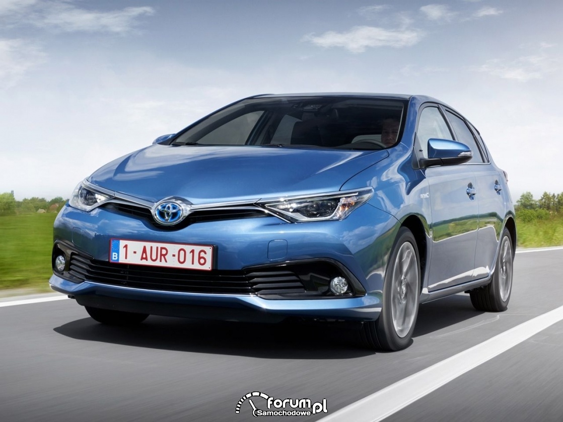 Toyota Auris Hybrid - kompaktowy hatchback do miasta