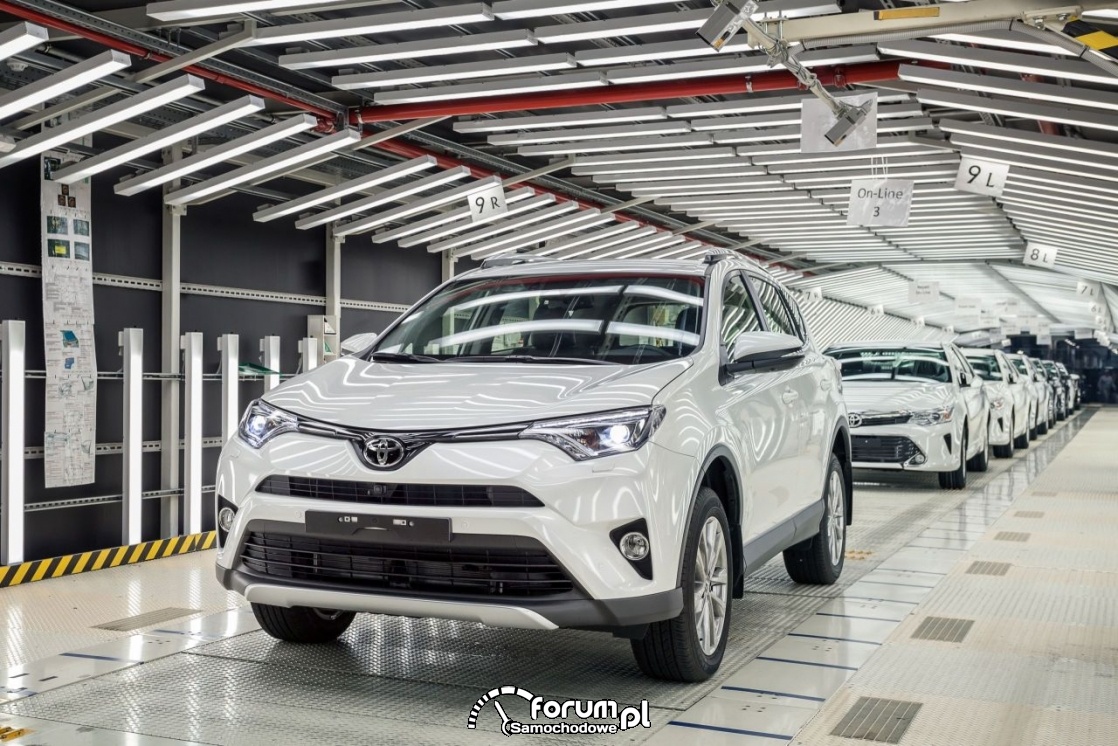 Linia produkcyjna samochodów marki Toyota zdjęcie