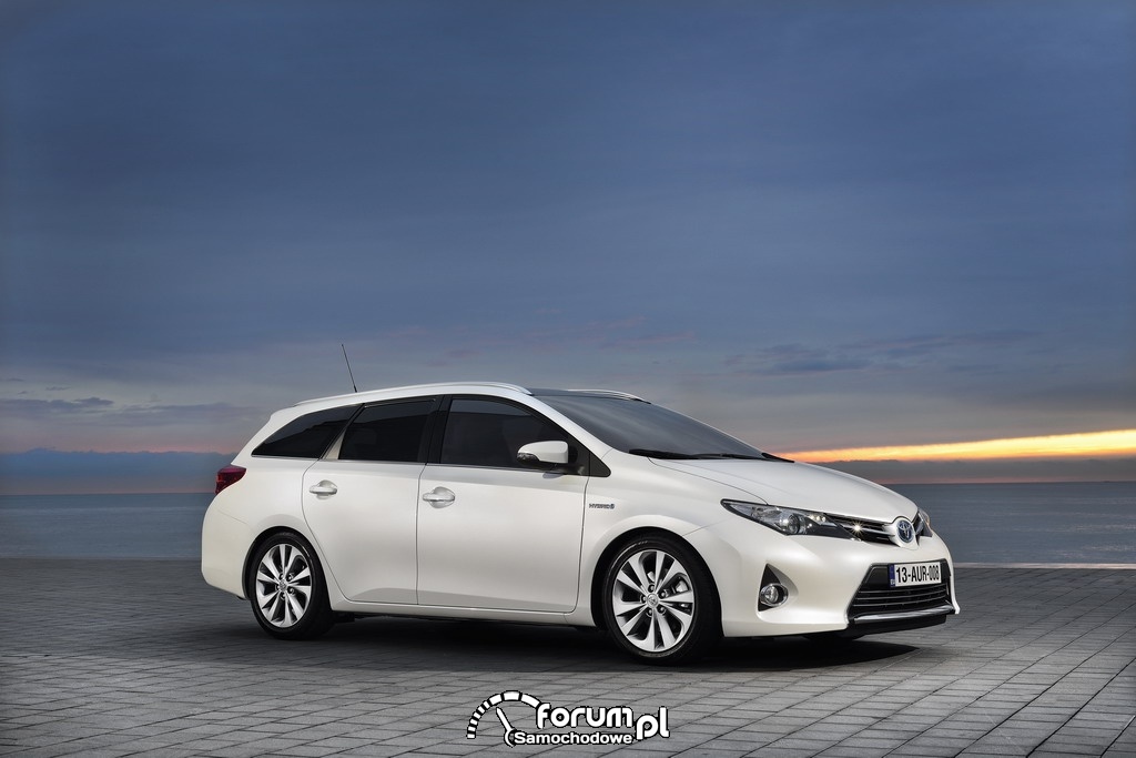 Toyota Auris Touring Sports Hybrid