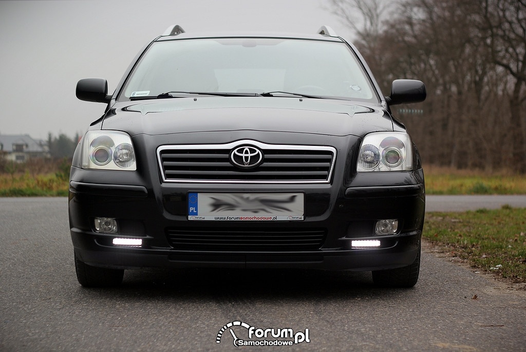 Toyota Avensis T25, LED z przodu, DRL światła do jazdy