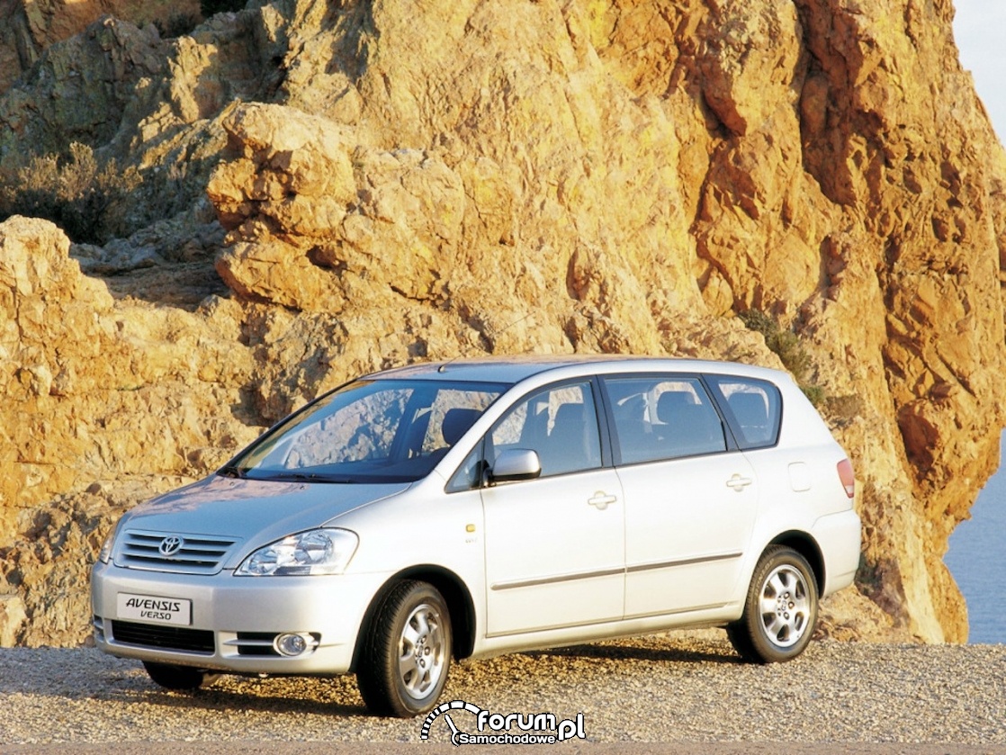Toyota Avensis Verso (1995–2006)