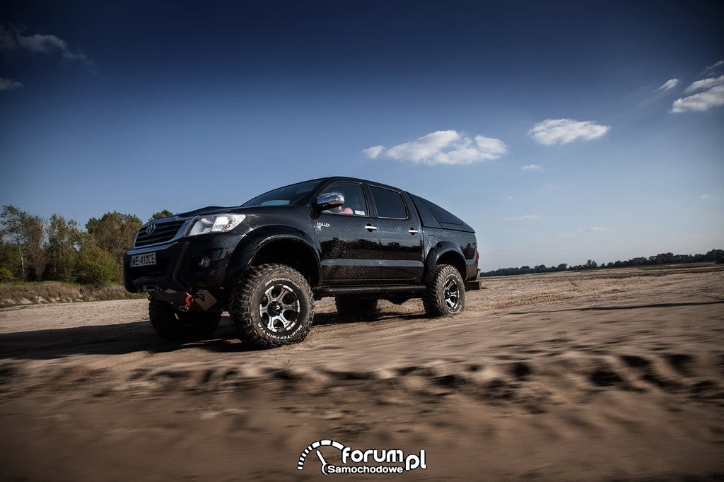 Toyota Hilux Adventure, piasek, off-road, 2