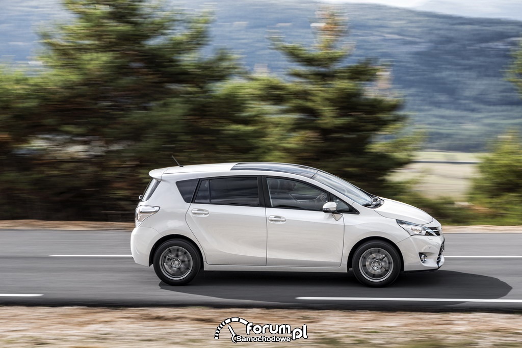 Sukces sprzedażowy Toyoty w Europie w trzecim kwartale 2013