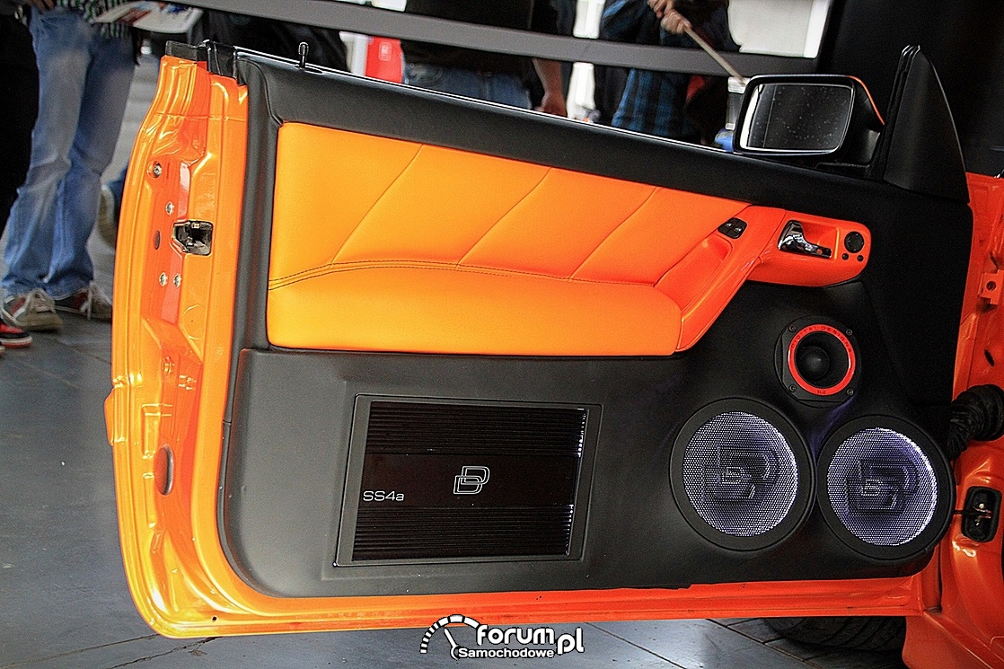 Volkswagen Golf III Cabrio, zabudowa drzwi car-audio