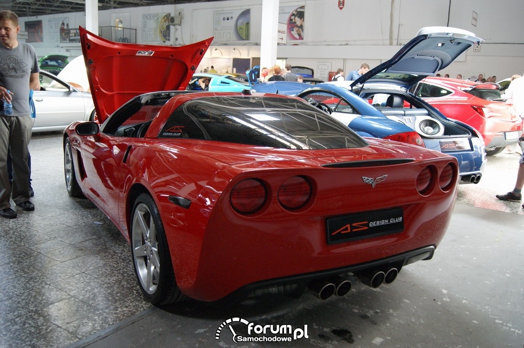 Chevrolet Corvette LS2, tył