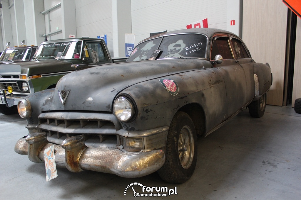 Barn Find - old american car