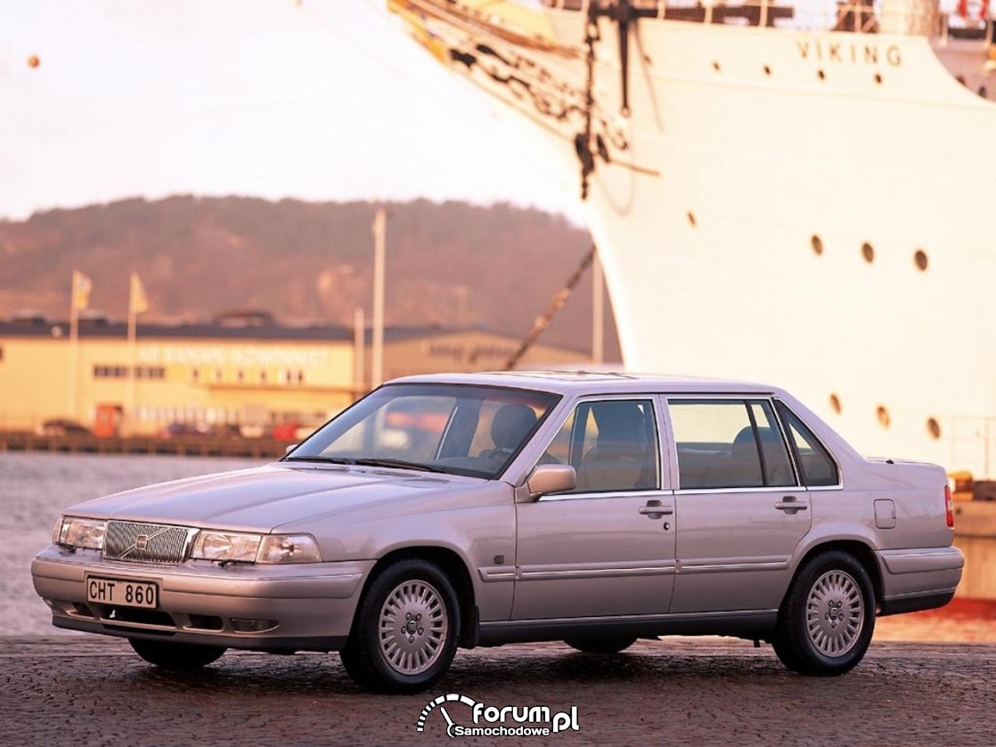 Volvo 900