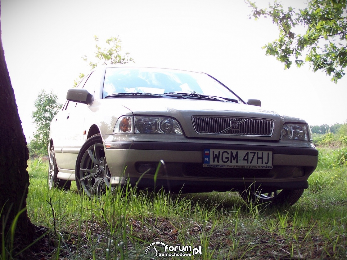 Volvo S40 2.0 140KM, przód lift