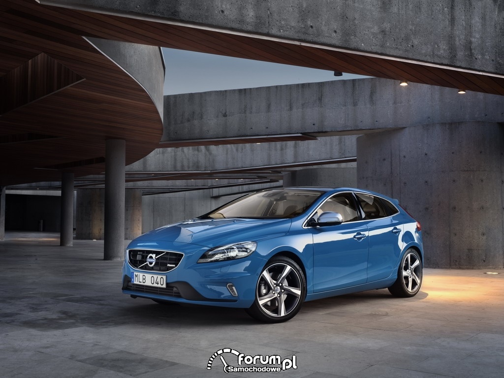 Volvo V40 R-Design - Sportowa Odmiana Nowego Modelu : Nowości Volvo I Przegląd Wydarzeń