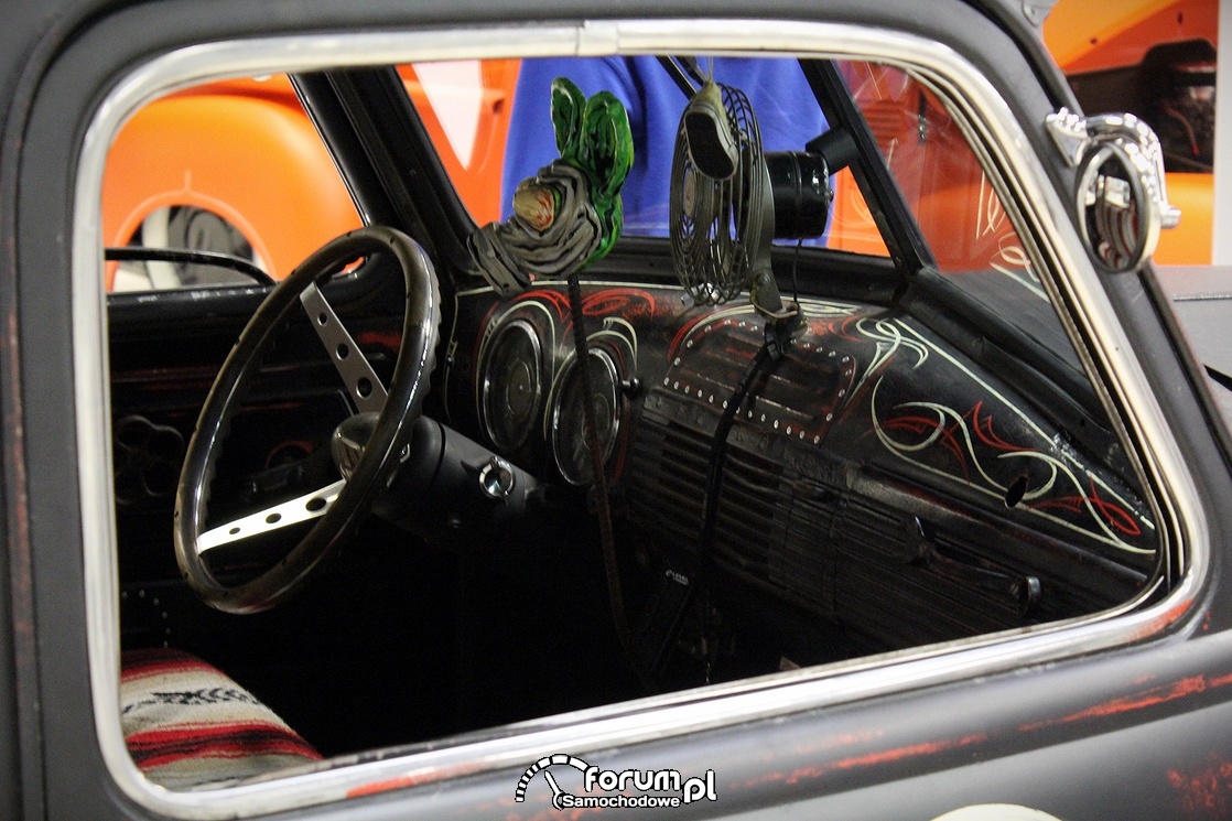 Chevrolet 3100 PickUp, wnętrze zdjęcie Warsaw Moto Show
