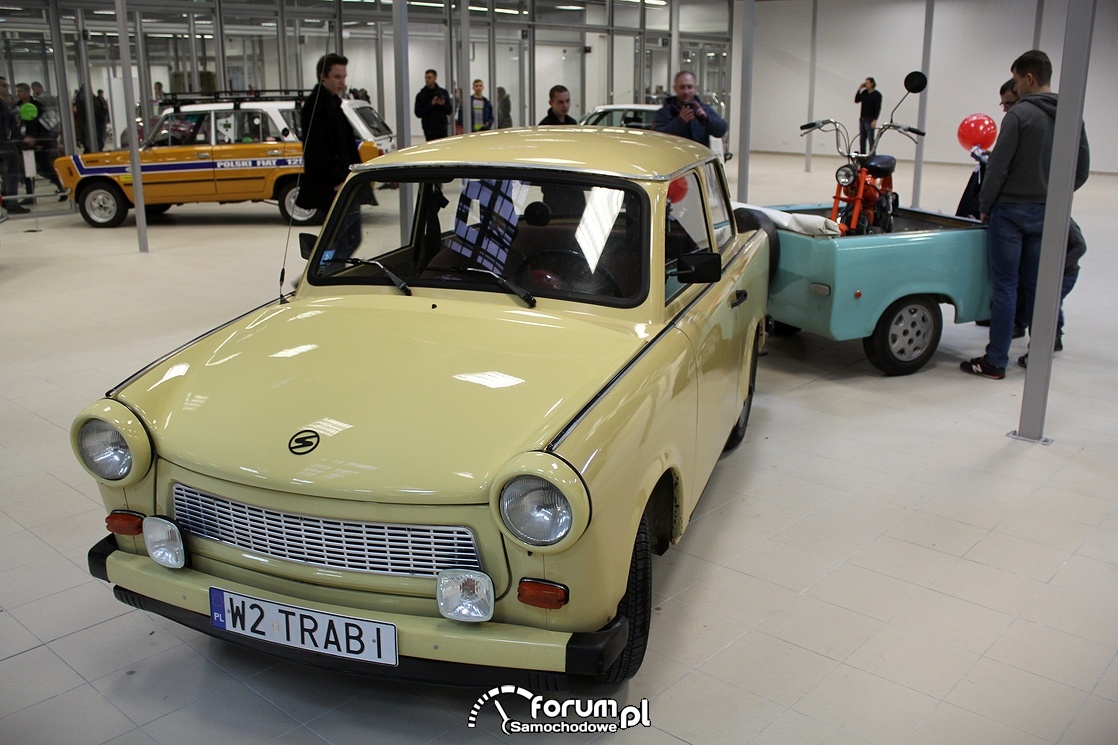 Trabant z przyczepką