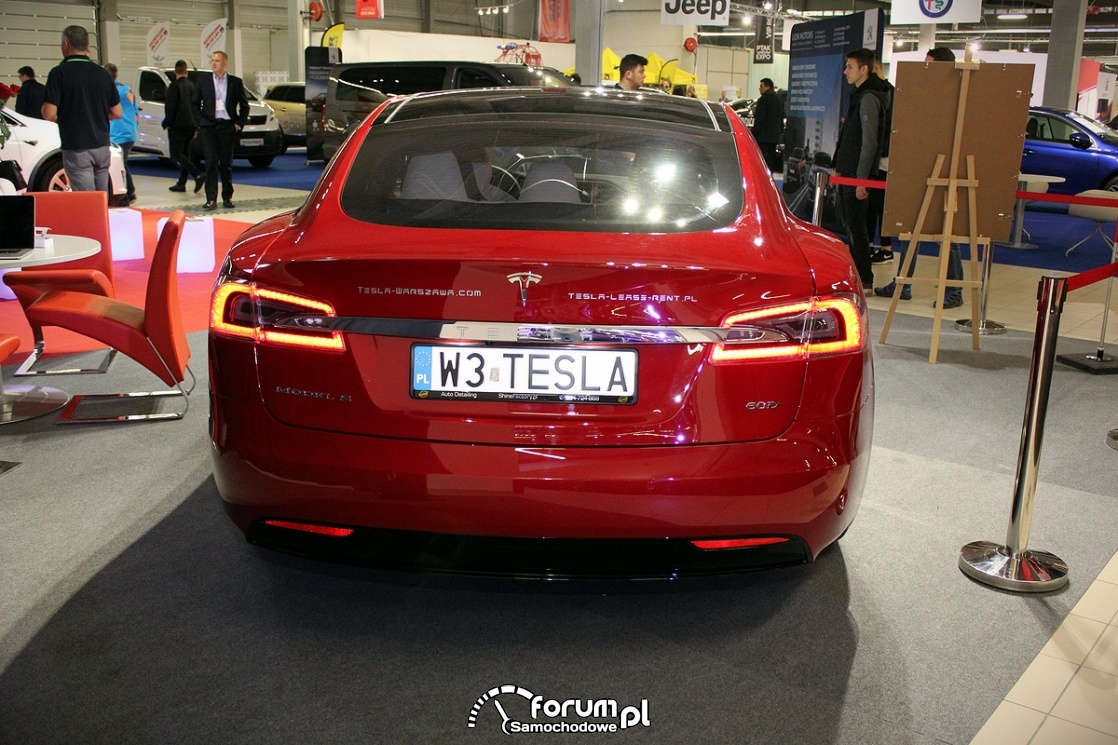 Tesla Model S 50D, tył