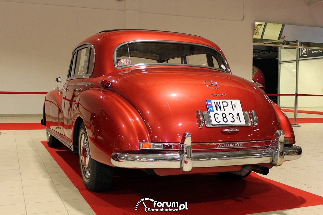 Mercedes-Benz W186 300C, Automatic, tył