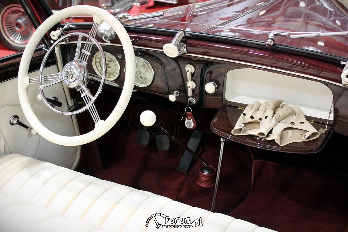Styer 220, 1939 rok, wnętrze
