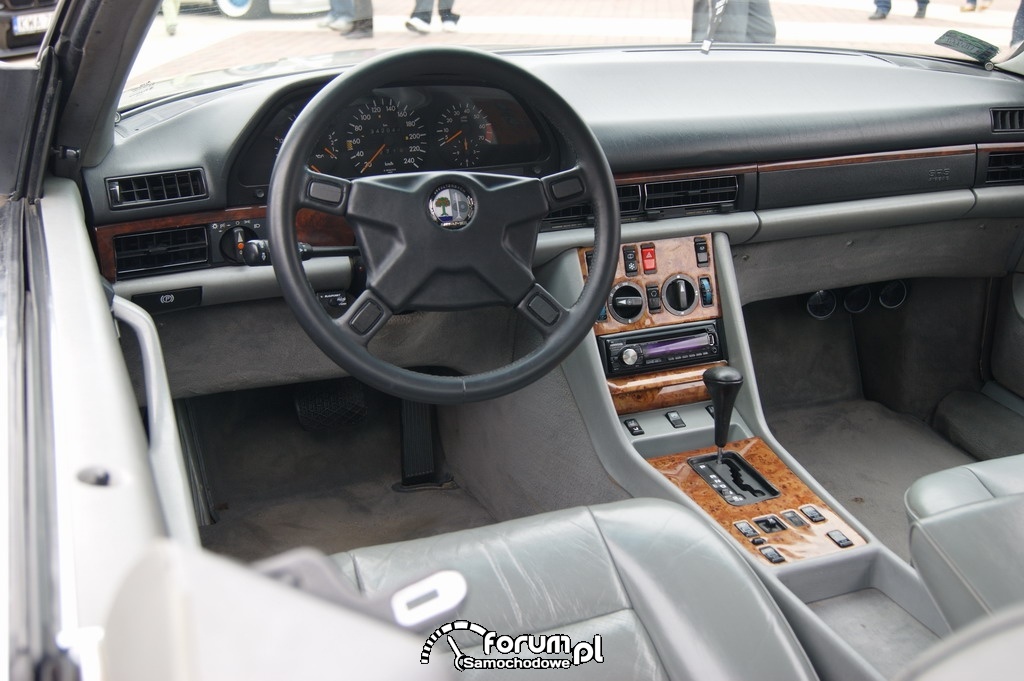 Mercedes W126 - 500SEC, wnętrze auta, kokpit
