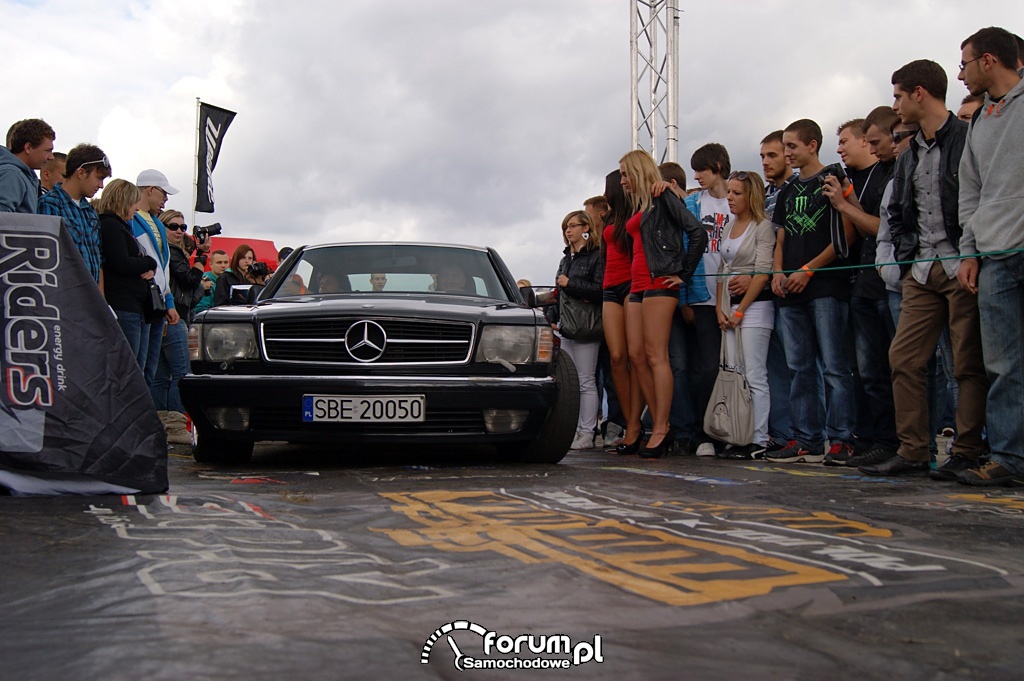 Mercedes-Benz - W126 560 SEC V8