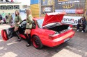 Czerwona Honda Prelude, hostessy