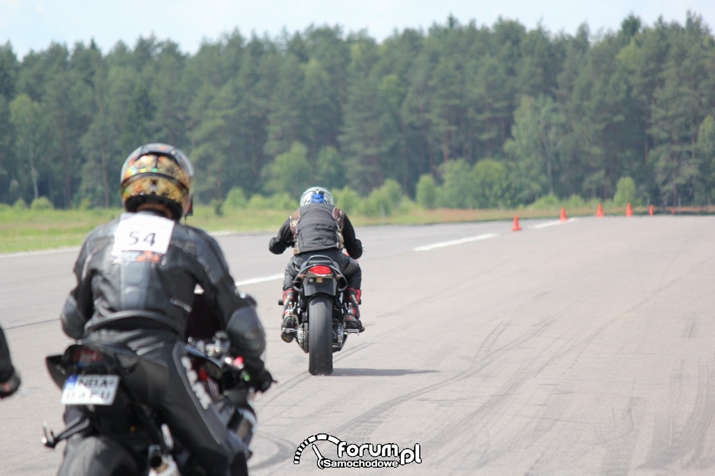 Długa prosta i motocyklista