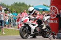 Motor Honda w oczekiwaniu na zielone światło