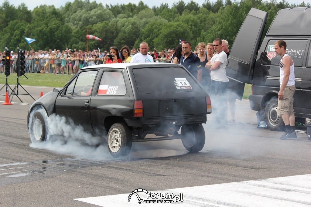 Opel Corsa, Stec, rozgrzewanie opon, 3