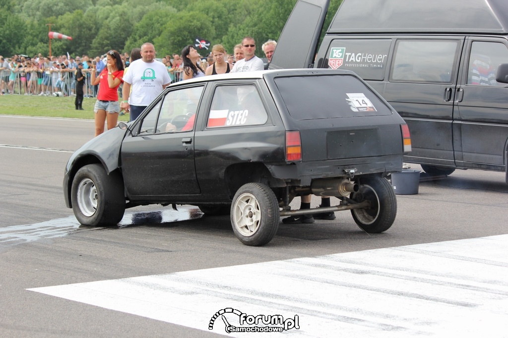 Opel Corsa, Stec, rozgrzewanie opon