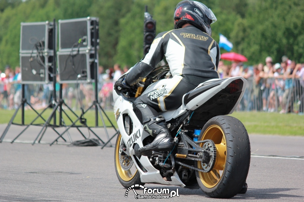 Suzuki GSX-R, przygotowanie do startu