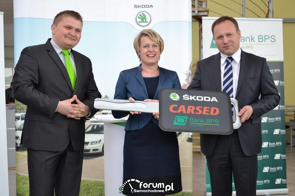 Firma Carsed przekazuje flotę samochodów Skoda Octavia dla Banku BPS